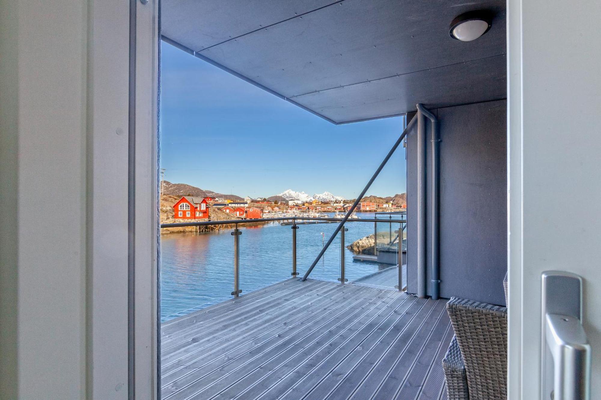 Gjermesoy Luxury Apartment Ballstad Exterior photo
