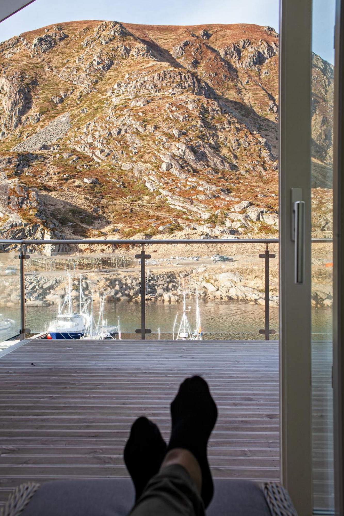 Gjermesoy Luxury Apartment Ballstad Exterior photo